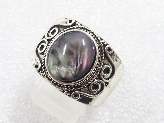 JAPANESE KIMONO / ANTIQUE COLORED STONE RING (SIZE 25)